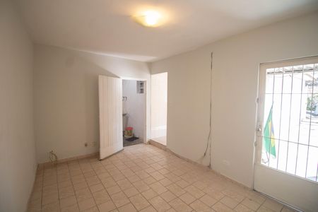 Sala de casa à venda com 2 quartos, 150m² em Jardim Carlu, São Paulo