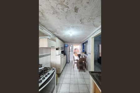 Casa à venda com 150m², 2 quartos e 2 vagasCozinha