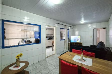 Casa à venda com 150m², 2 quartos e 2 vagasSala