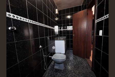 Casa à venda com 360m², 3 quartos e 2 vagas Casa à venda com 360m², 3 quartos e 2 vagasBanheiro 2