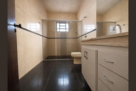Casa à venda com 360m², 3 quartos e 2 vagas Casa à venda com 360m², 3 quartos e 2 vagasBanheiro 1