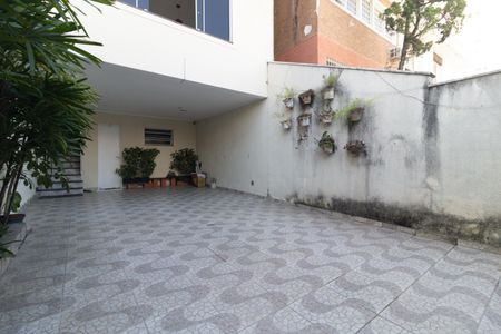 Garagem  de casa à venda com 3 quartos, 200m² em Ipiranga, São Paulo
