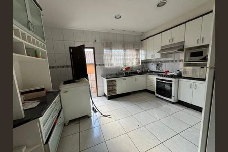 Casa à venda com 3 quartos, 250m² em Jardim Santa Mena, Guarulhos
