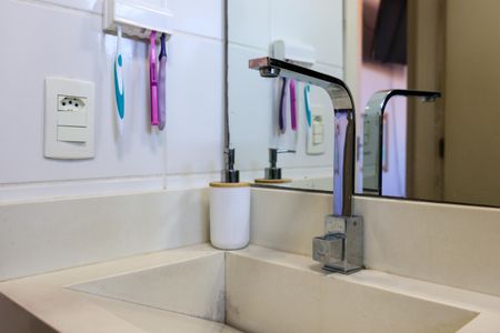 Banheiro de apartamento à venda com 2 quartos, 44m² em Jardim Umarizal, São Paulo