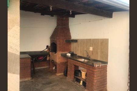 Casa à venda com 250m², 3 quartos e 3 vagas