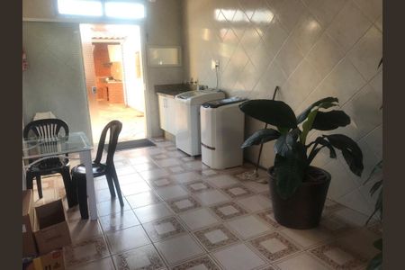 Casa à venda com 250m², 3 quartos e 3 vagas