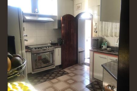 Casa à venda com 250m², 3 quartos e 3 vagas