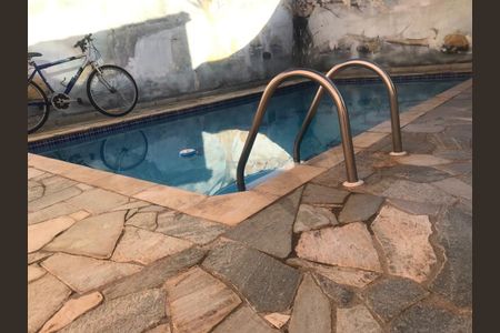 Casa à venda com 250m², 3 quartos e 3 vagas