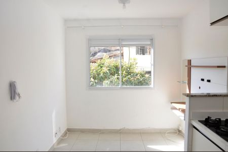 Apartamento para alugar com 32m², 2 quartos e sem vaga Apartamento para alugar com 32m², 2 quartos e sem vagaDetalhe - Sala e Sala de Jantar