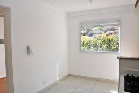 Apartamento para alugar com 32m², 2 quartos e sem vaga Apartamento para alugar com 32m², 2 quartos e sem vagaDetalhe - Sala e Sala de Jantar