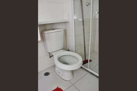 Apartamento para alugar com 32m², 2 quartos e sem vaga Apartamento para alugar com 32m², 2 quartos e sem vagaDetalhe - Banheiro Social