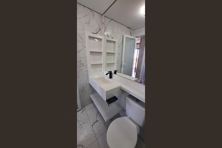 Apartamento para alugar com 47m², 2 quartos e 1 vaga Apartamento para alugar com 47m², 2 quartos e 1 vagaBanheiro