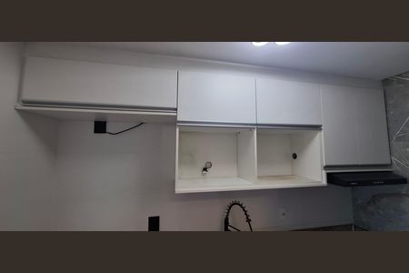 Cozinha e Área de Serviço de apartamento para alugar com 2 quartos, 47m² em Ipiranga, Ribeirão Preto
