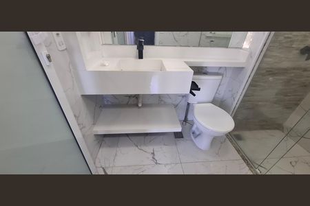 Apartamento para alugar com 47m², 2 quartos e 1 vaga Apartamento para alugar com 47m², 2 quartos e 1 vagaBanheiro