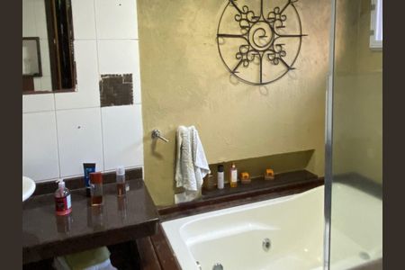 Suite Master de casa à venda com 3 quartos, 1000m² em Portal dos Gramados, Guarulhos