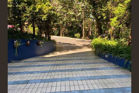 Entrada Garagem de casa à venda com 3 quartos, 1000m² em Portal dos Gramados, Guarulhos