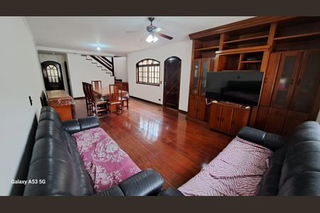 Casa à venda com 3 quartos, 169m² em Vila Augusta, Guarulhos
