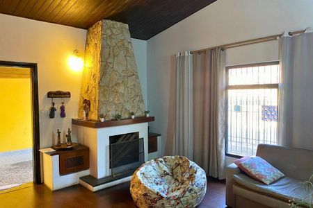 Casa à venda com 3 quartos, 250m² em Jardim Santa Mena, Guarulhos