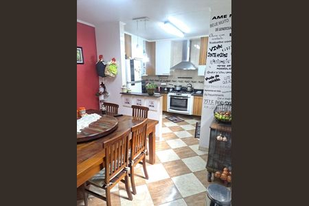 Casa à venda com 3 quartos, 360m² em Vila Rosalia, Guarulhos