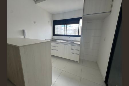 Cozinha de apartamento para alugar com 1 quarto, 39m² em Km 18, Osasco