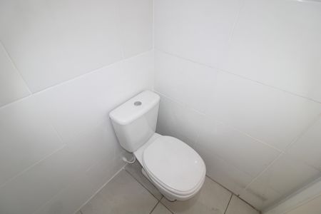 Apartamento para alugar com 65m², 2 quartos e sem vagaÁrea de Serviço - Banheiro