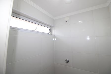Apartamento para alugar com 65m², 2 quartos e sem vagaÁrea de Serviço - Banheiro