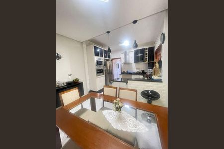 Casa à venda com 3 quartos, 125m² em Jardim Santa Mena, Guarulhos