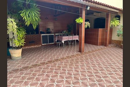 Casa à venda com 3 quartos, 340m² em Vila Galvão, Guarulhos