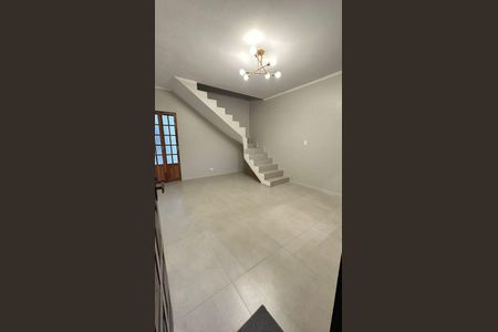 Casa à venda com 2 quartos, 97m² em Jardim Cocaia, Guarulhos
