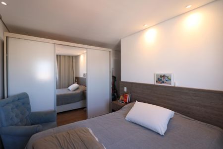 Apartamento à venda com 62m², 2 quartos e 3 vagas Apartamento à venda com 62m², 2 quartos e 3 vagasSuíte