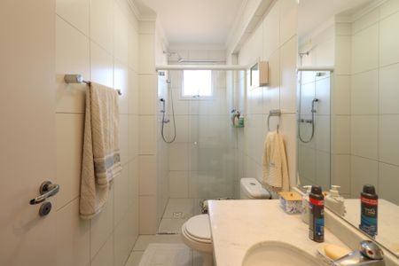 Apartamento à venda com 62m², 2 quartos e 3 vagas Apartamento à venda com 62m², 2 quartos e 3 vagasBanheiro