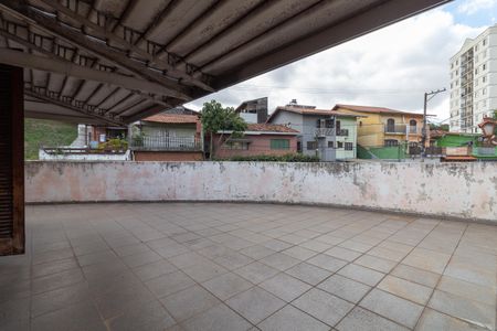 Casa para alugar com 251m², 3 quartos e 3 vagasVaranda