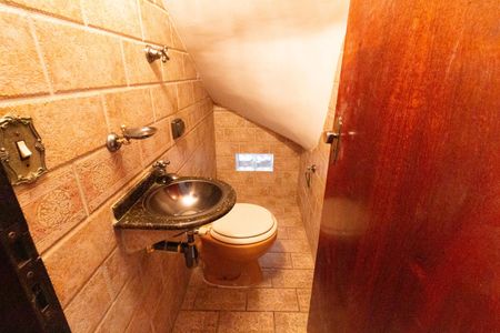 Casa para alugar com 251m², 3 quartos e 3 vagasLavabo