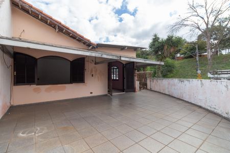 Casa para alugar com 251m², 3 quartos e 3 vagasVaranda