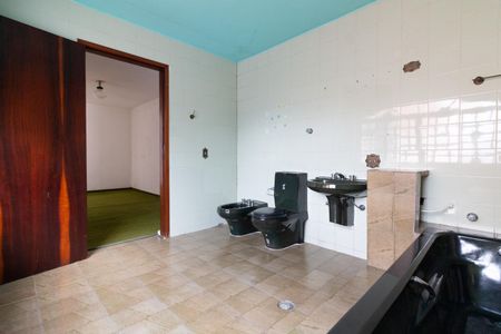 Casa para alugar com 251m², 3 quartos e 3 vagasBanheiro 1