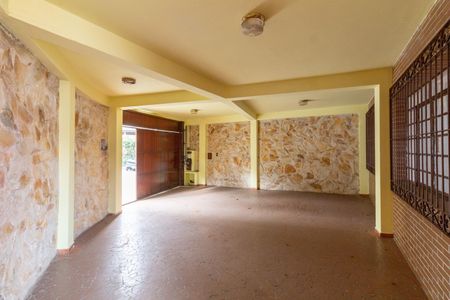 Garagem de casa para alugar com 3 quartos, 251m² em Jardim Alvorada (zona Oeste), São Paulo