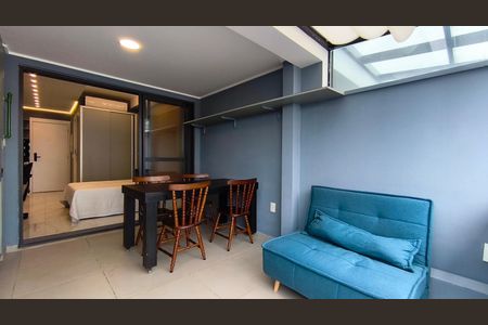 Studio para alugar com 34m², 1 quarto e sem vaga Studio para alugar com 34m², 1 quarto e sem vagaVaranda