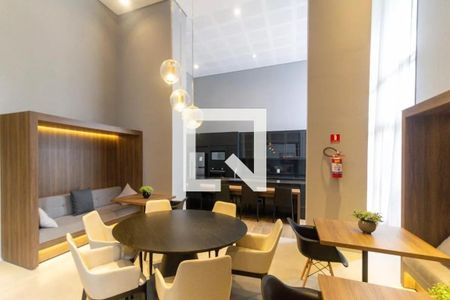 Studio para alugar com 34m², 1 quarto e sem vaga Studio para alugar com 34m², 1 quarto e sem vagaSalão de Festas