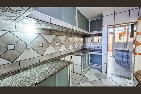 Casa para alugar com 400m², 2 quartos e 2 vagas Casa para alugar com 400m², 2 quartos e 2 vagasCozinha