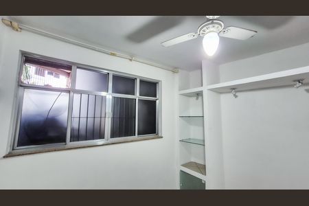 Quarto 2 de casa para alugar com 2 quartos, 400m² em Colégio, Rio de Janeiro