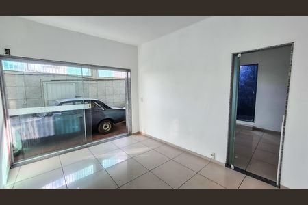 Casa para alugar com 2 quartos, 400m² em Colégio, Rio de Janeiro