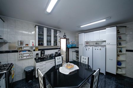 Casa para alugar com 2 quartos, 299m² em Jardim Egle, São Paulo