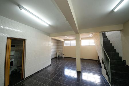 Casa para alugar com 299m², 2 quartos e 3 vagas