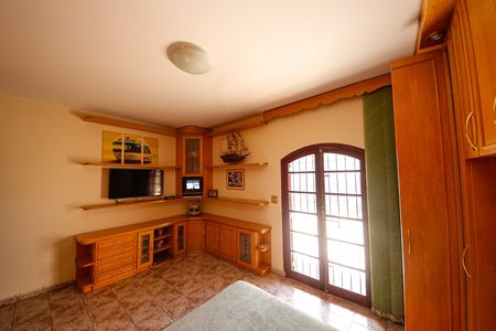 Casa para alugar com 299m², 2 quartos e 3 vagas