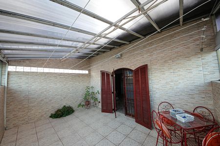 Casa para alugar com 299m², 2 quartos e 3 vagas
