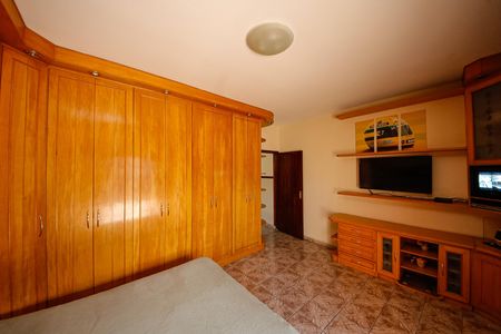 Casa para alugar com 299m², 2 quartos e 3 vagas