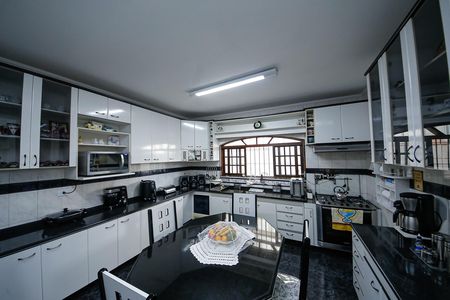 Casa para alugar com 299m², 2 quartos e 3 vagas