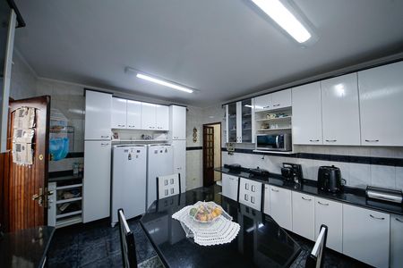 Casa para alugar com 299m², 2 quartos e 3 vagas