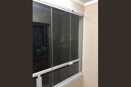 Apartamento à venda com 47m², 2 quartos e 1 vaga Apartamento à venda com 47m², 2 quartos e 1 vagaVaranda