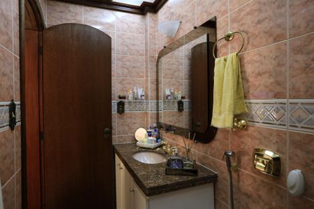 Apartamento à venda com 221m², 4 quartos e 4 vagasBanheiro da Suíte 1